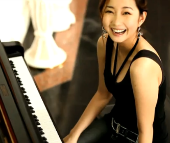 Watch Alodia Gosiengfiao Playing Final Fantasy Theme Songs on Piano